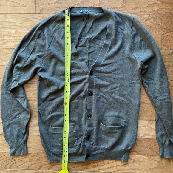 Olive J. Crew Cardigan - Picture 5 of 5